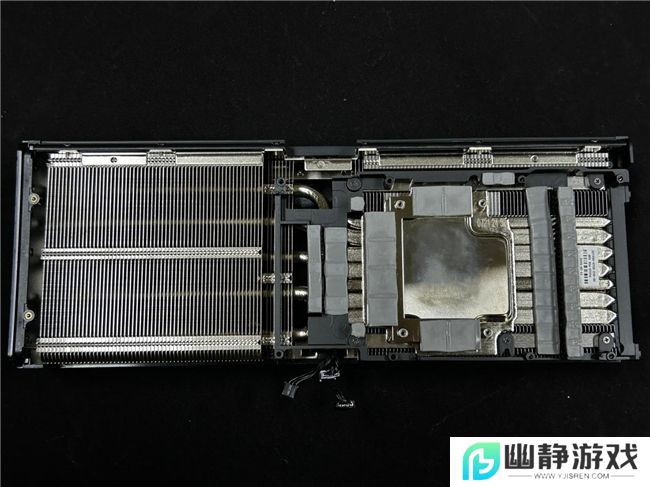 炫酷来袭，耕升 GeForce RTX 5070 Ti 炫光·超 OC带来超高性能