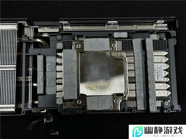 炫酷来袭，耕升 GeForce RTX 5070 Ti 炫光·超 OC带来超高性能