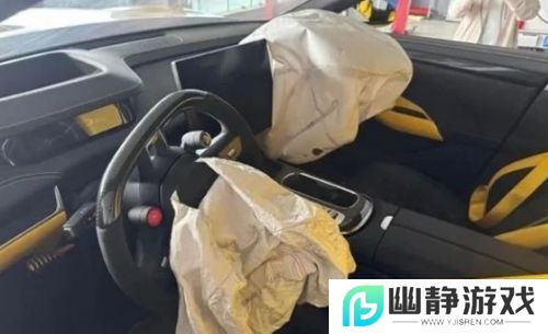 小米SU7 Ultra赛道事故曝光，现场状况十分惨烈，雷军紧急回应