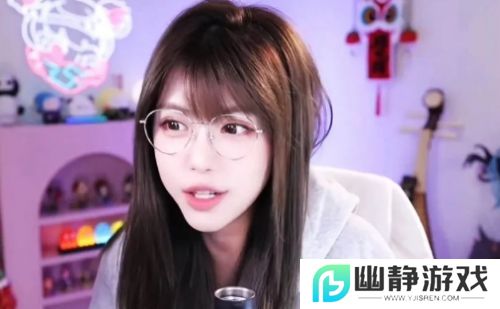 周淑怡直播对观众比手势，称因为努力学习手指都弯了，网友：谁信啊