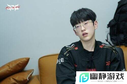 3000万还清了?!Scout被网友碰见出游日本